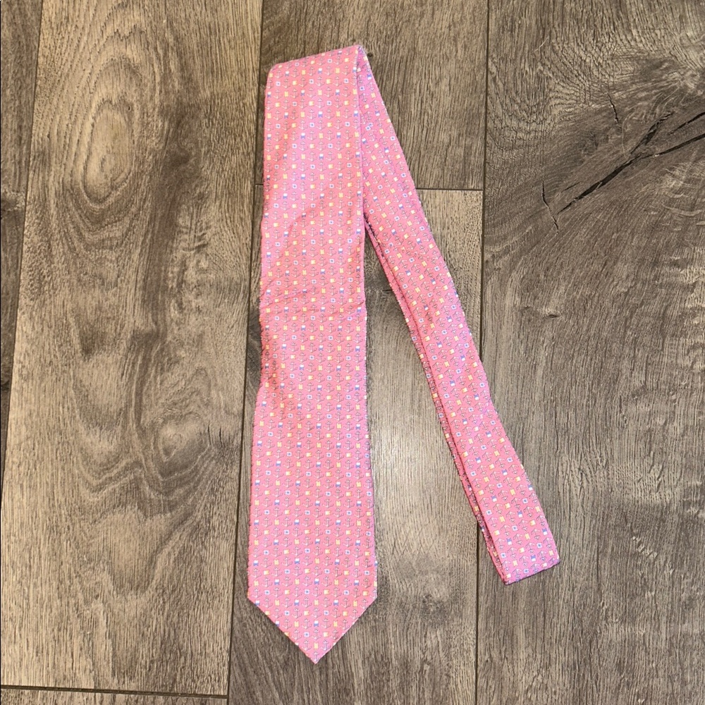Brooks Brothers Men’s 100% Silk Tie Pink Patterned Anchors